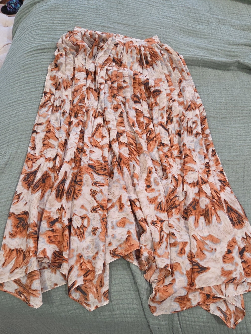 POL Asymmetrical Pleated Skirt in Rust and Cream Floral